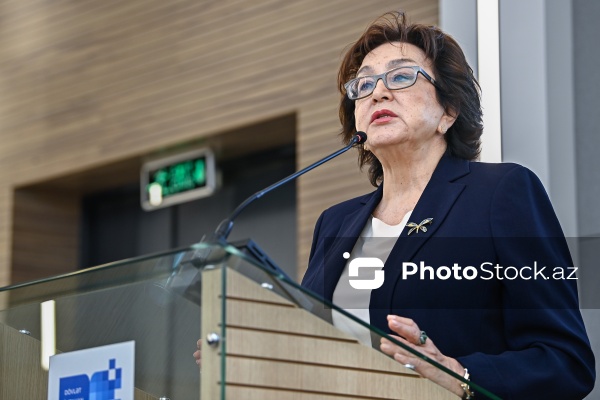 Məleykə Abbaszadə - “Tam orta təhsil səviyyəsində xarici dil fənləri üzrə qiymətləndirmə: yeni yanaşmalar və perspektivlər” mövzusunda tədbirdə