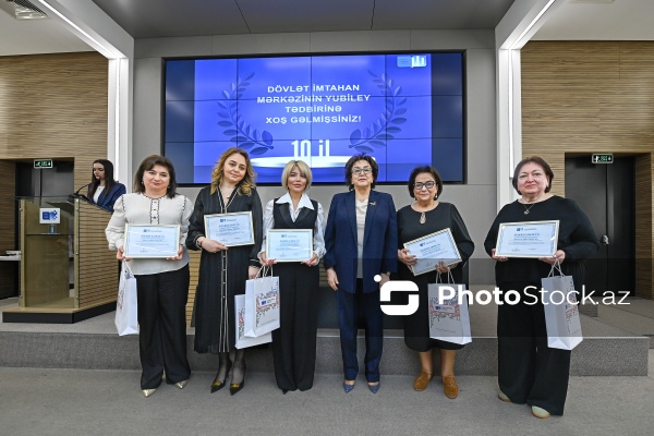 “Tam orta təhsil səviyyəsində xarici dil fənləri üzrə qiymətləndirmə: yeni yanaşmalar və perspektivlər” mövzusunda keçirilən tədbir