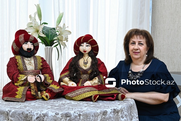 Tanınmış portret kuklaları ustası, Rəssamlar İttifaqının üzvü Tamilla Qurbanova