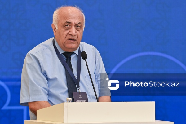 "Tarixi-dini abidələrin qorunması: çağırışlar və perspektivlər" mövzusunda keçirilən konfrans