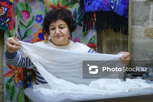 Tətbiqi sənət ustası Mehriban Əliyeva