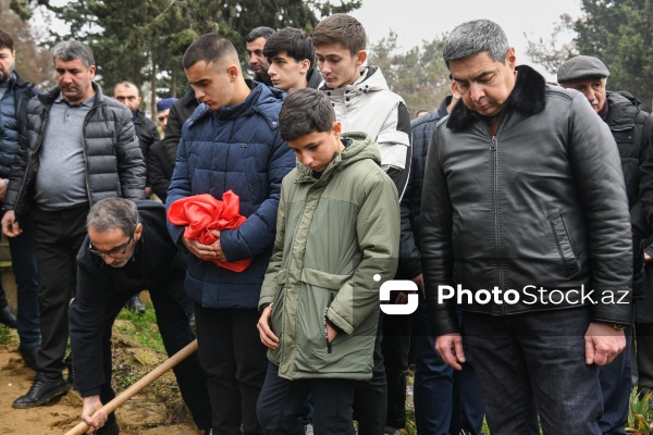 Təyyarə qəzasında həlak olan 13 yaşlı Məhəmmədəli Eqanovun dəfn mərasimi