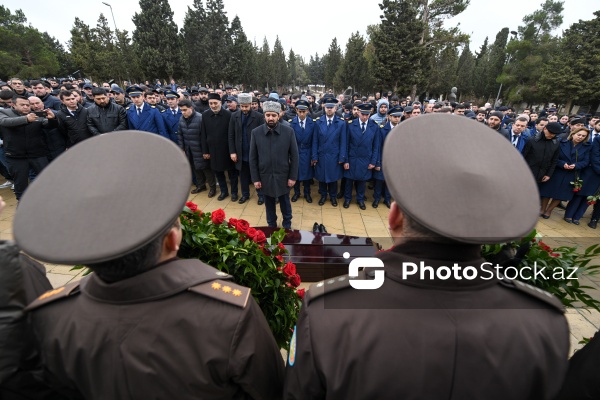 Təyyarə qəzasında həlak olan ekipaj üzvlərinin dəfn mərasimi