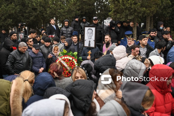 Təyyarə qəzasında həlak olan ekipaj üzvlərinin dəfn mərasimi