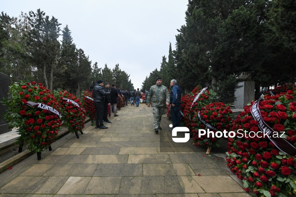 Təyyarə qəzasında həlak olan ekipaj üzvlərinin dəfn mərasimi