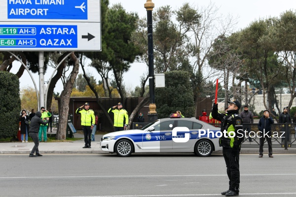 Təyyarə qəzasında həyatını itirənlərin xatirəsi bir dəqiqəlik sükutla yad edilib