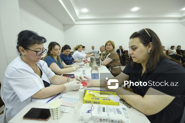 "Təzəpir" məscidində Aşura günü ilə bağlı keçirilən qanvermə aksiyası