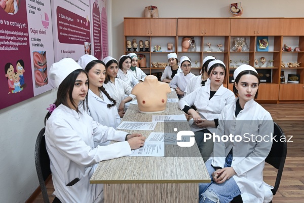 12 may - Beynəlxalq Tibb Bacısı Günü