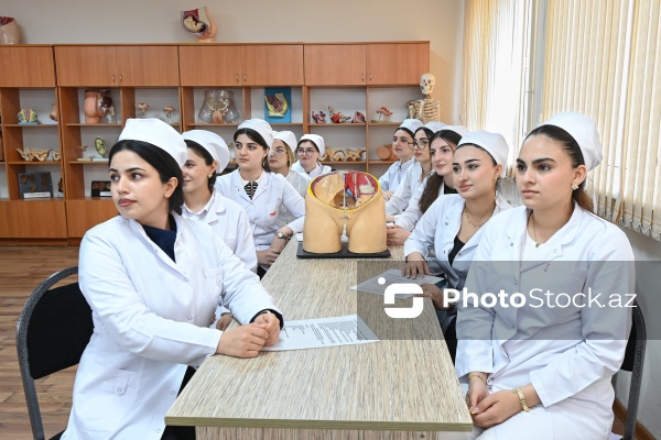 12 may - Beynəlxalq Tibb Bacısı Günü