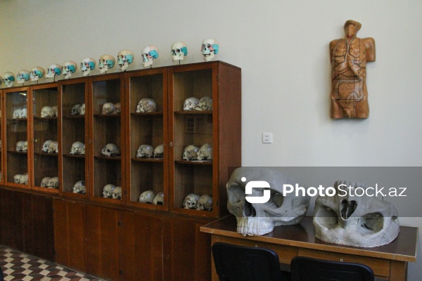Bir əsrə yaxın yaşı olan Azərbaycan Tibb Universiteti