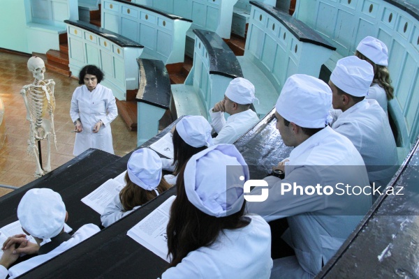 Bir əsrə yaxın yaşı olan Azərbaycan Tibb Universiteti