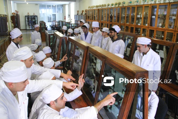 Bir əsrə yaxın yaşı olan Azərbaycan Tibb Universiteti