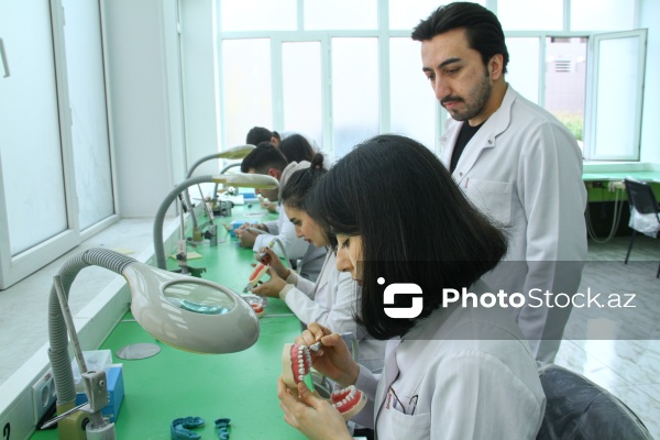 Bir əsrə yaxın yaşı olan Azərbaycan Tibb Universiteti