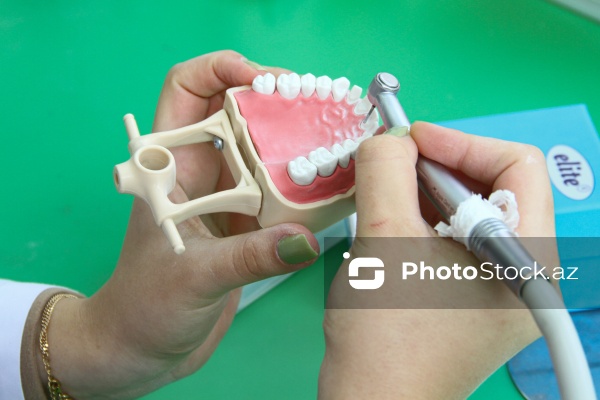 Bir əsrə yaxın yaşı olan Azərbaycan Tibb Universiteti