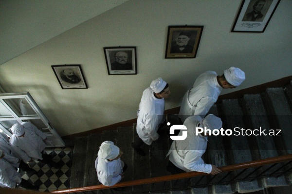 Bir əsrə yaxın yaşı olan Azərbaycan Tibb Universiteti