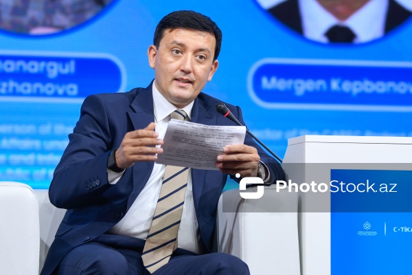 Bobur Bekmurodov -  Özbəkistan Ali Məclisinin Qanunvericilik Palatasının deputatı