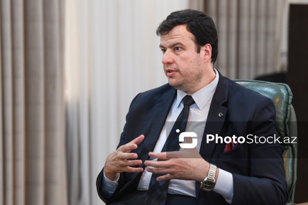 Türkiyə Politik və Strateji Araşdırmalar Vəqfinin İdarə Heyətinin sədri Sinan Demirtürk