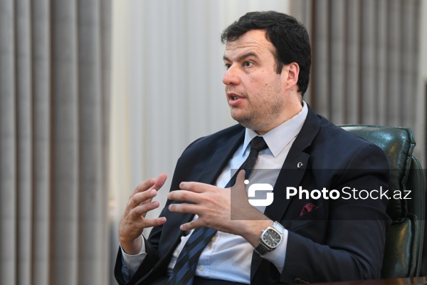 Türkiyə Politik və Strateji Araşdırmalar Vəqfinin İdarə Heyətinin sədri Sinan Demirtürk