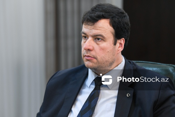 Türkiyə Politik və Strateji Araşdırmalar Vəqfinin İdarə Heyətinin sədri Sinan Demirtürk