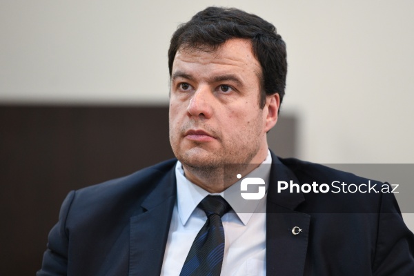 Türkiyə Politik və Strateji Araşdırmalar Vəqfinin İdarə Heyətinin sədri Sinan Demirtürk