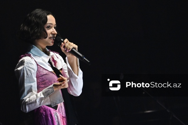 Türkiyəli müğənni Zeynəb Bastıkın Bakı Konqres Mərkəzindəki konserti