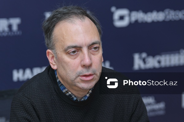 Türkiyənin Qalatasaray Universitetinin professoru Tolqa Bilener