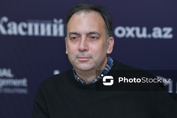 Türkiyənin Qalatasaray Universitetinin professoru Tolqa Bilener