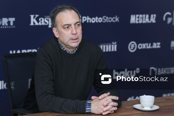 Türkiyənin Qalatasaray Universitetinin professoru Tolqa Bilener