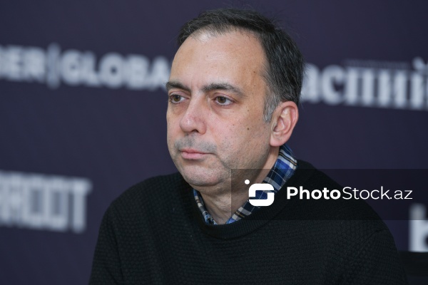 Türkiyənin Qalatasaray Universitetinin professoru Tolqa Bilener