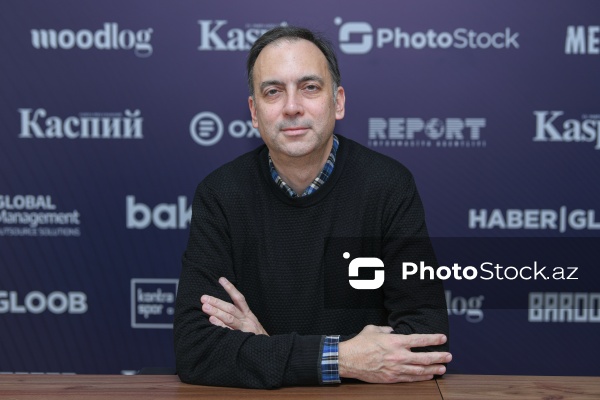 Türkiyənin Qalatasaray Universitetinin professoru Tolqa Bilener