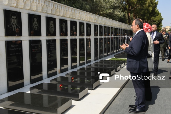 Türkiyənin Zəfər bayramı münasibətilə Bakıdakı "Türk Şəhidliyi" abidəsi ziyarət olunub