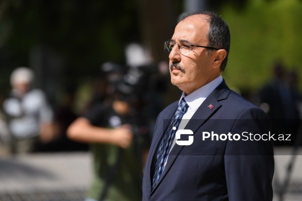 Türkiyənin Zəfər bayramı münasibətilə Bakıdakı "Türk Şəhidliyi" abidəsi ziyarət olunub