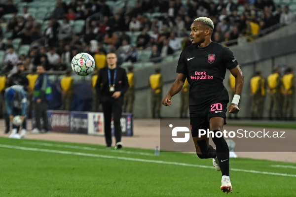 Coy-Lens Mikels - UEFA Çempionlar Liqasının liqa mərhələsinin "Sabah" - "Borussiya Dortmund" oyununda