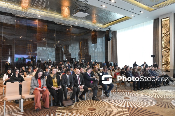 WUF13 tədbirinə hazırlıq işlərinə dair brifinq