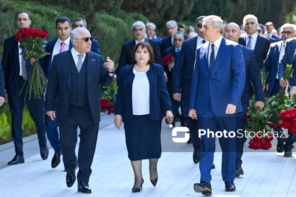 Ümummilli Lider Heydər Əliyevin xatirəsi anılır