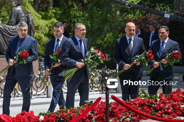 Ümummilli Lider Heydər Əliyevin xatirəsi anılır