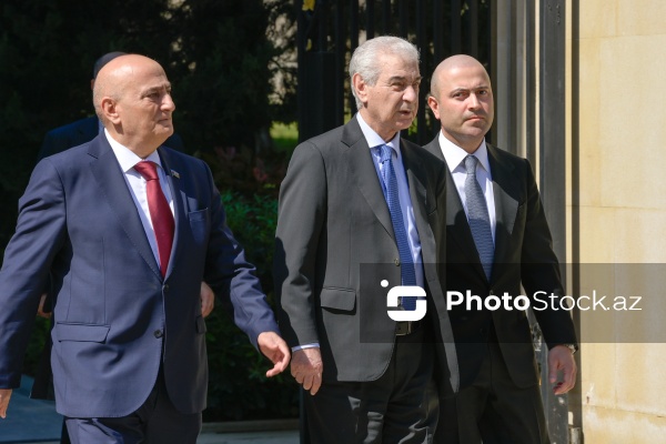 Ümummilli Lider Heydər Əliyevin xatirəsi anılır
