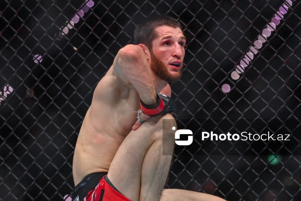 Talabalar striptizchilarni bakalavr ziyofatiga chaqirishadi