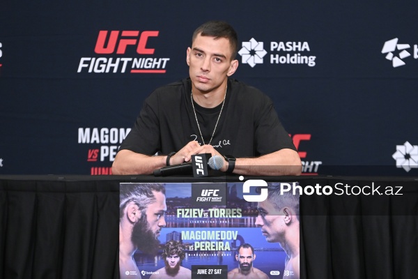 UFC iştirakçılarının Bakıda baş tutan mətbuat konfransı