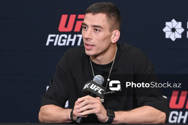 UFC iştirakçılarının Bakıda baş tutan mətbuat konfransı