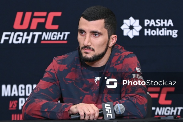 UFC iştirakçılarının Bakıda baş tutan mətbuat konfransı