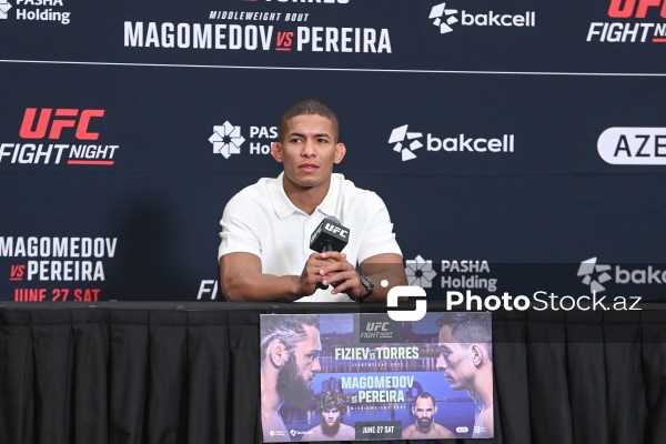 UFC iştirakçılarının Bakıda baş tutan mətbuat konfransı