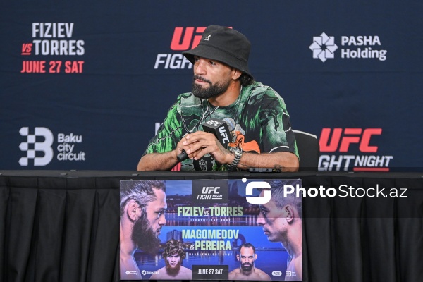 UFC iştirakçılarının Bakıda baş tutan mətbuat konfransı