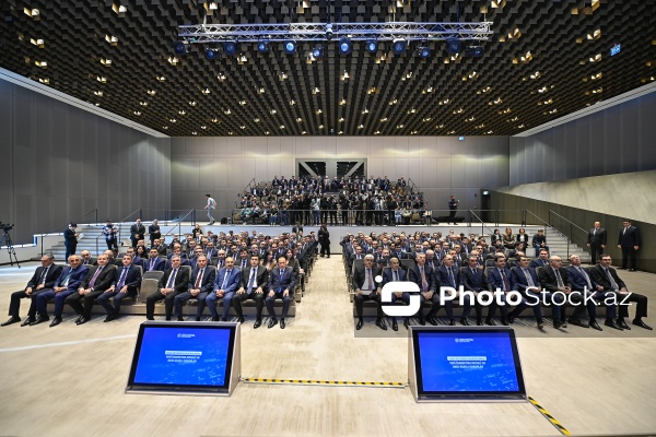 "Vergi sistemində gələcəyə baxış: yeni idarəetmə modeli və data əsaslı qərarlar" forumu
