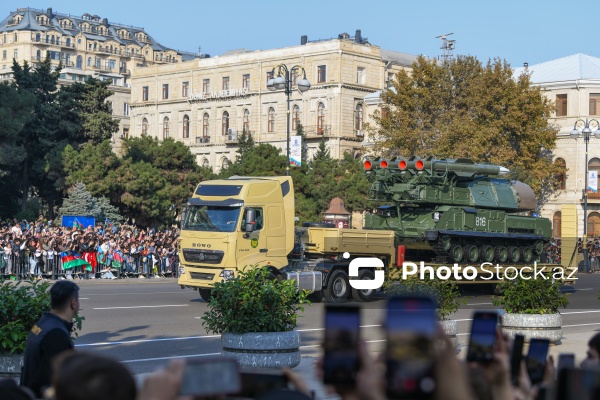 Vətən müharibəsində qələbənin beşinci ildönümünə həsr olunan hərbi parad