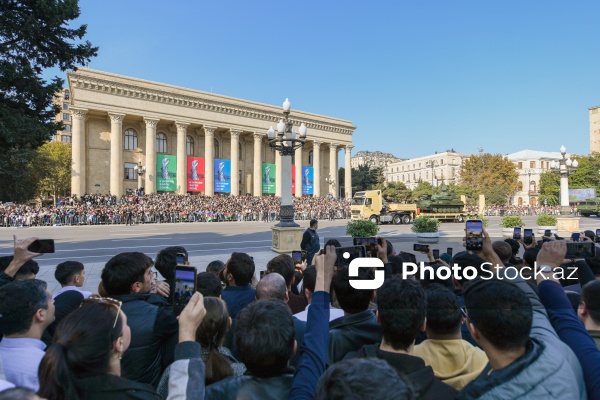 Vətən müharibəsində qələbənin beşinci ildönümünə həsr olunan hərbi parad