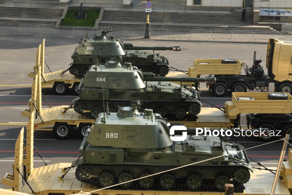 152 mm çaplı 2S3M “Akatsiya” özüyeriyən haubitsası