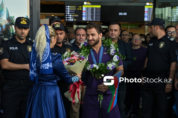 Vətənə qayıdan olimpiya çempionları Hidayət Heydərov və Zelim Kotsoyev