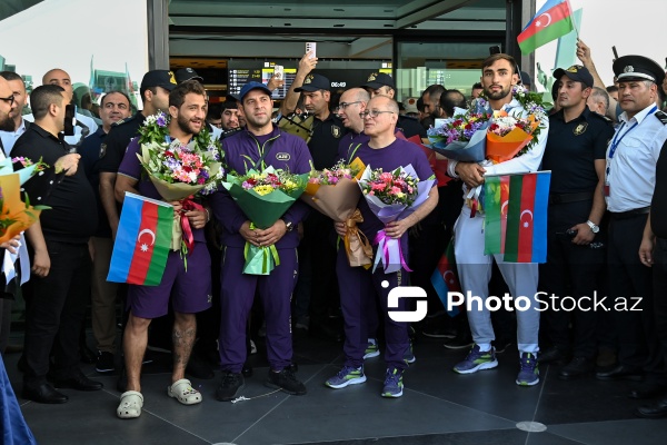 Vətənə qayıdan olimpiya çempionları Hidayət Heydərov və Zelim Kotsoyev