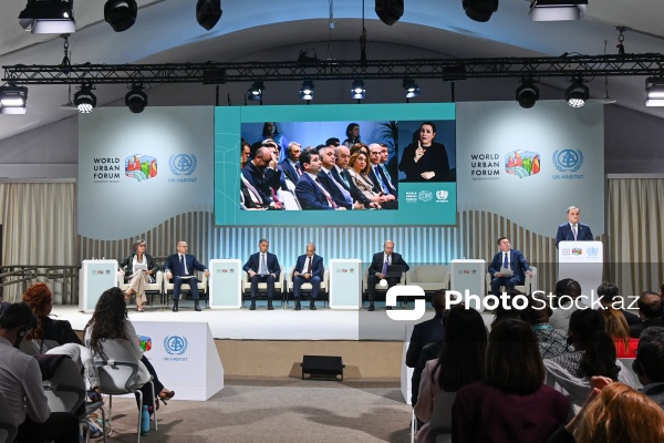 WUF13 çərçivəsində keçirilən "Bağlantının mərkəzində şəhərlər: şəhər yenidənqurması və regional əməkdaşlıq" mövzusunda tədbir